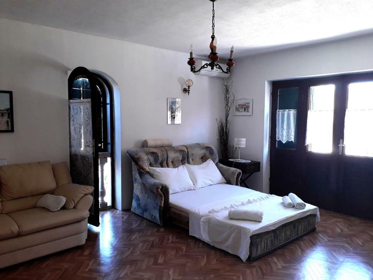 Apartmani Bepina Supetar Kültér fotó